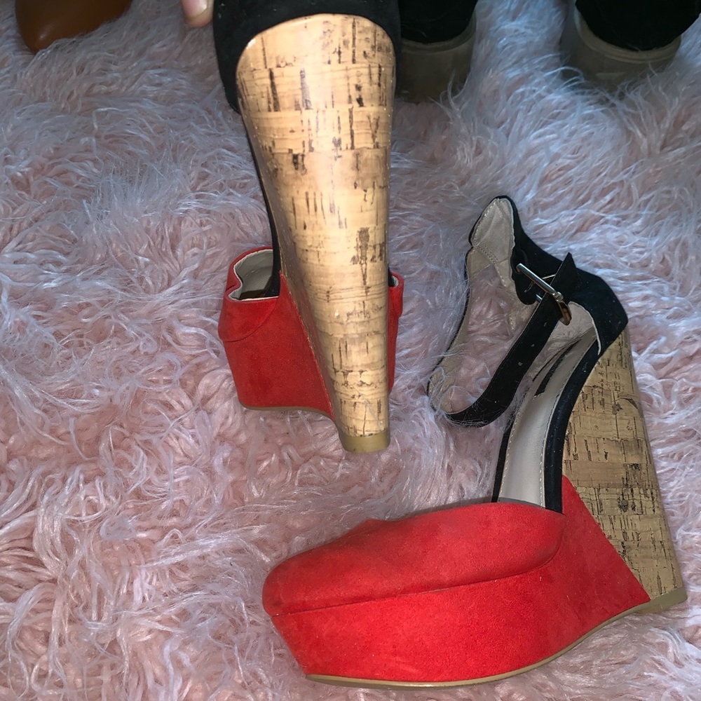 Heels - Picture 3 of 3